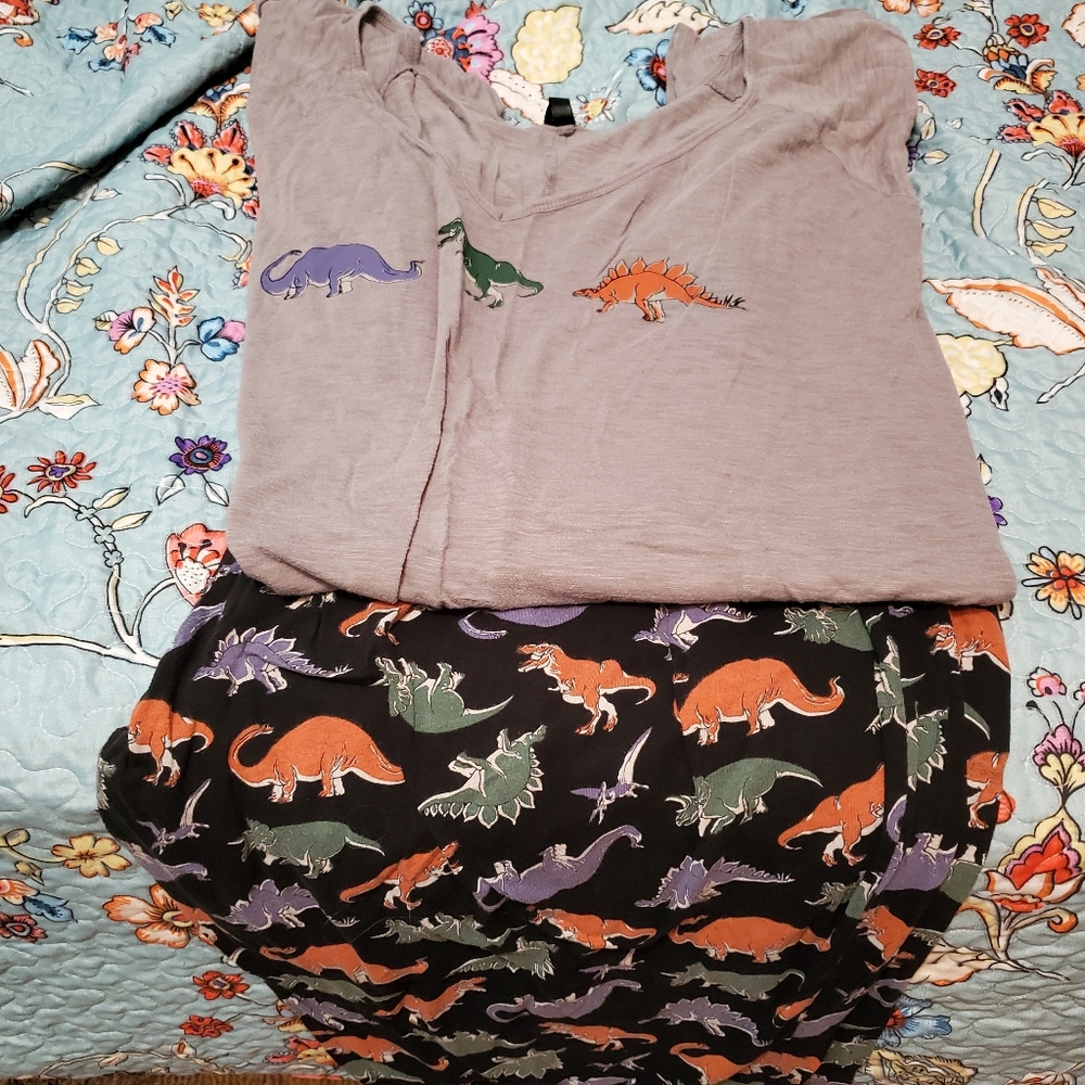 Torrid 6 Dinosaur pj set
